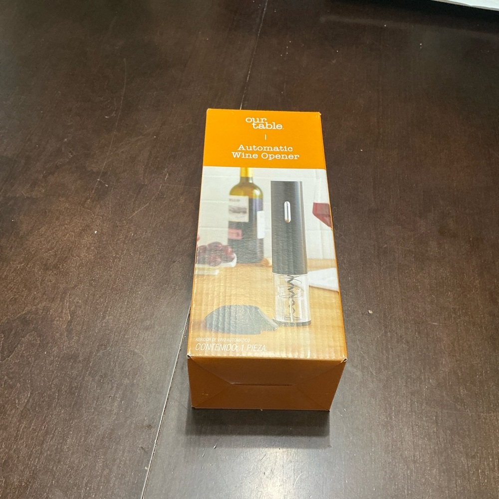 Black Automatic Wine Opener